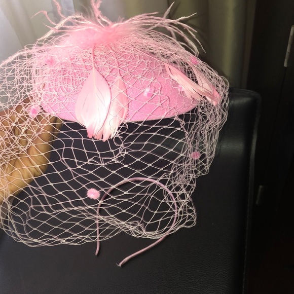 Pink Fascinator - Picture 2 of 4
